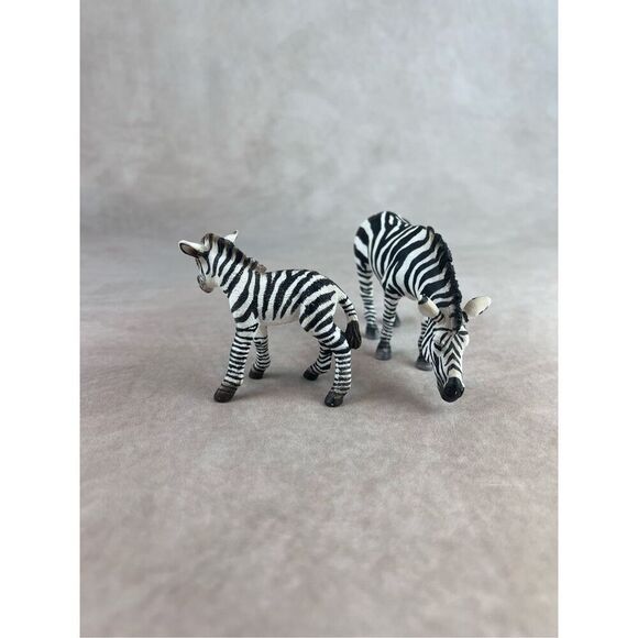 Schleich 14609 Zebra Foals Grazing Drinking Rare Retired Models - Picture 6 of 7